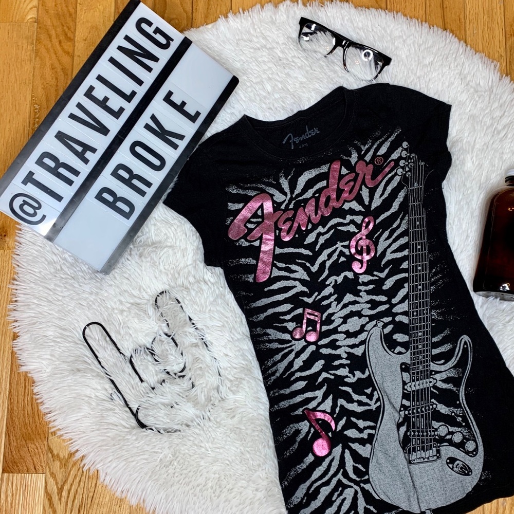 🎸Fender Guitar Junior Tee